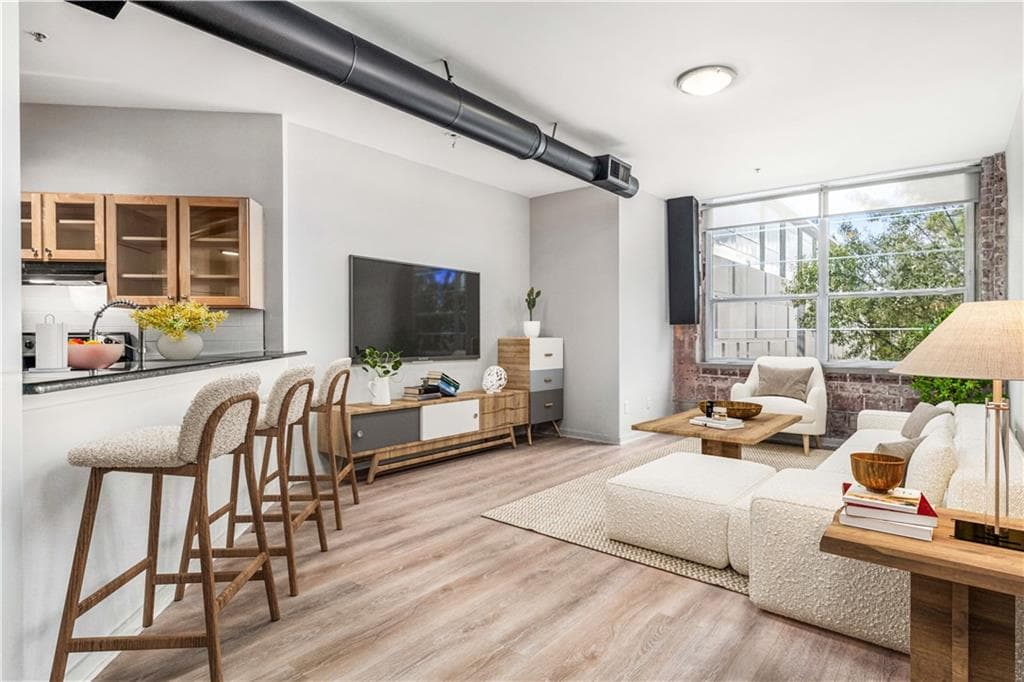 1 bedroom, 1 bathroom, 1,004 sq ft condominium for sale at 800 Peachtree Street 8529-0, Atlanta, GA 30308 — photo 4