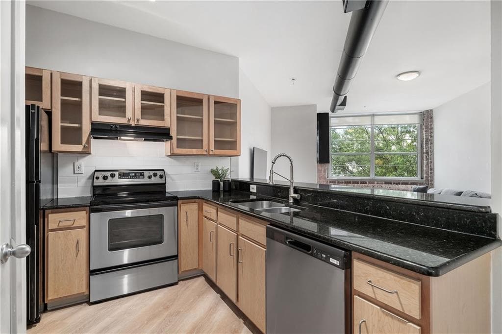 1 bedroom, 1 bathroom, 1,004 sq ft condominium for sale at 800 Peachtree Street 8529-0, Atlanta, GA 30308 — photo 9