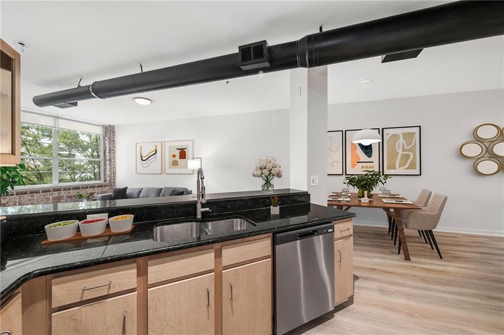 1 bedroom, 1 bathroom, 1,004 sq ft condominium for sale at 800 Peachtree Street 8529-0, Atlanta, GA 30308 — photo 8