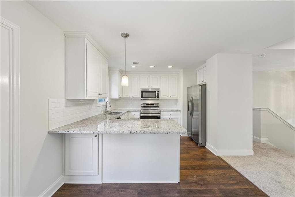 3 bedroom, 3 bathroom, 1,324 sq ft single family residence under contract at 3983 Fraser Circle, Gainesville, GA 30506 — photo 8