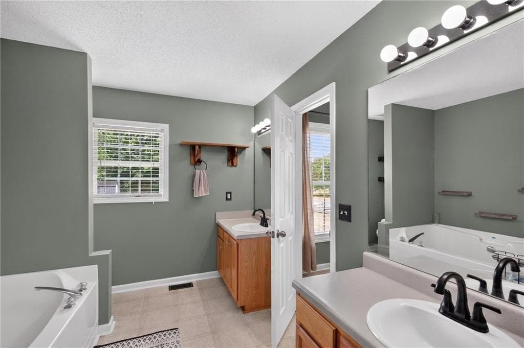 3 bedroom, 2 bathroom, 2,092 sq ft single family residence for sale at 186 Majesty Drive, Rockmart, GA 30153 — photo 8