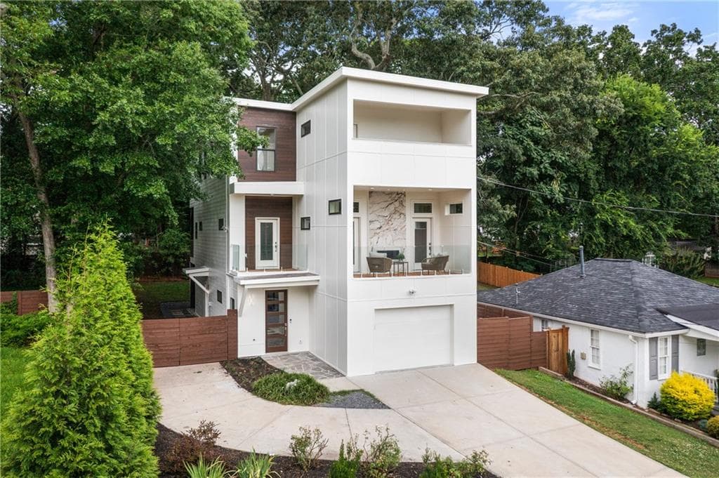 5 bedroom, 4 bathroom, 3,500 sq ft single family residence for sale at 24 Hutchinson Street, Atlanta, GA 30307 — photo 9