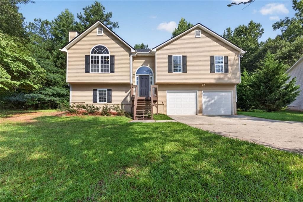 4 bedroom, 3 bathroom, 1,972 sq ft single family residence for sale at 195 River Oak Court, Temple, GA 30179 — photo 3
