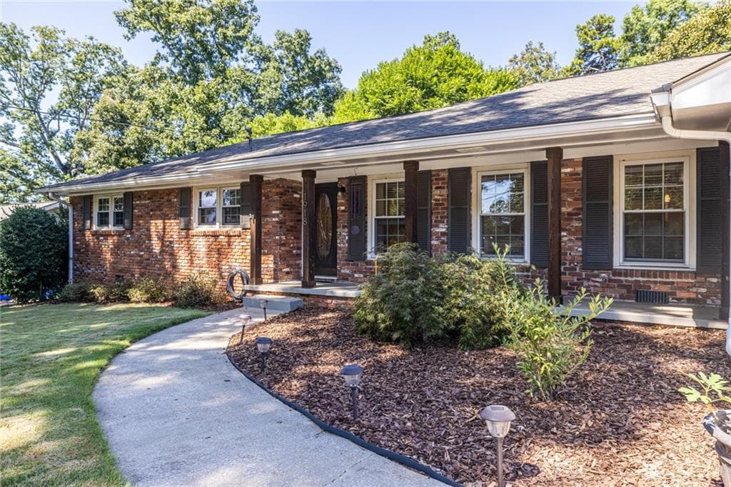 3 bedroom, 2 bathroom, 1,964 sq ft single family residence for sale at 1918 Hebron Hills Drive, Tucker, GA 30084 — photo 2