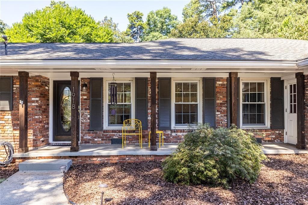 3 bedroom, 2 bathroom, 1,964 sq ft single family residence for sale at 1918 Hebron Hills Drive, Tucker, GA 30084 — photo 3