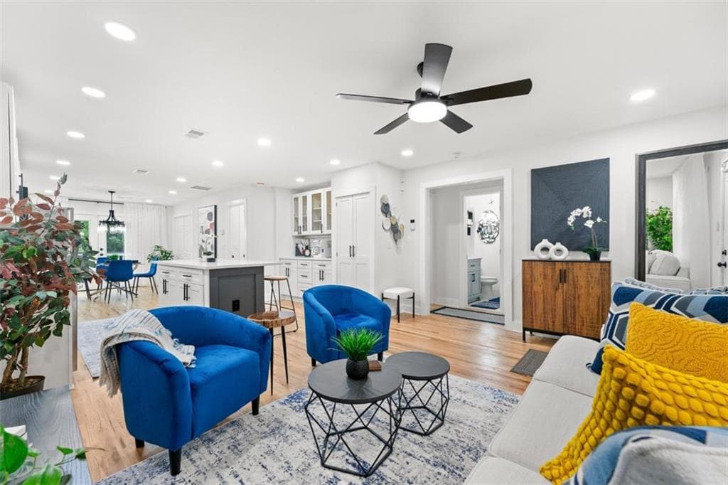 3 bedroom, 2 bathroom, 1,064 sq ft single family residence for sale at 754 S Grand Avenue, Atlanta, GA 30318 — photo 4