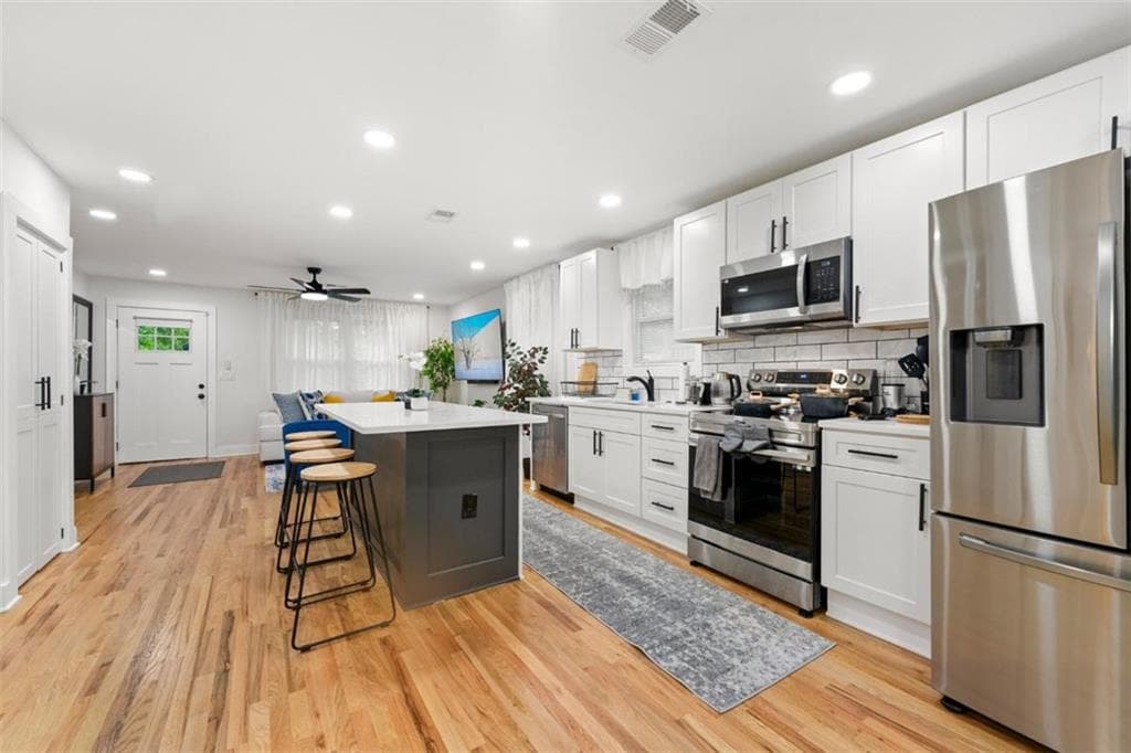 3 bedroom, 2 bathroom, 1,064 sq ft single family residence for sale at 754 S Grand Avenue, Atlanta, GA 30318 — photo 7