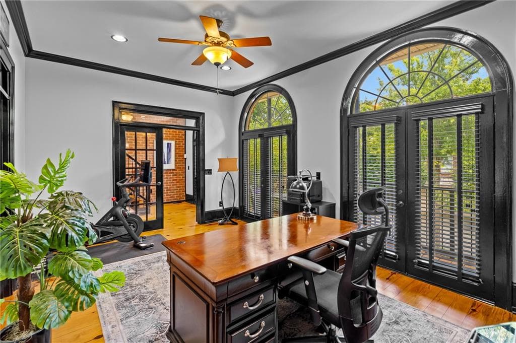 5 bedroom, 4 bathroom, 3,890 sq ft townhouse for sale at 5512 Glenridge Drive K, Atlanta, GA 30342 — photo 9