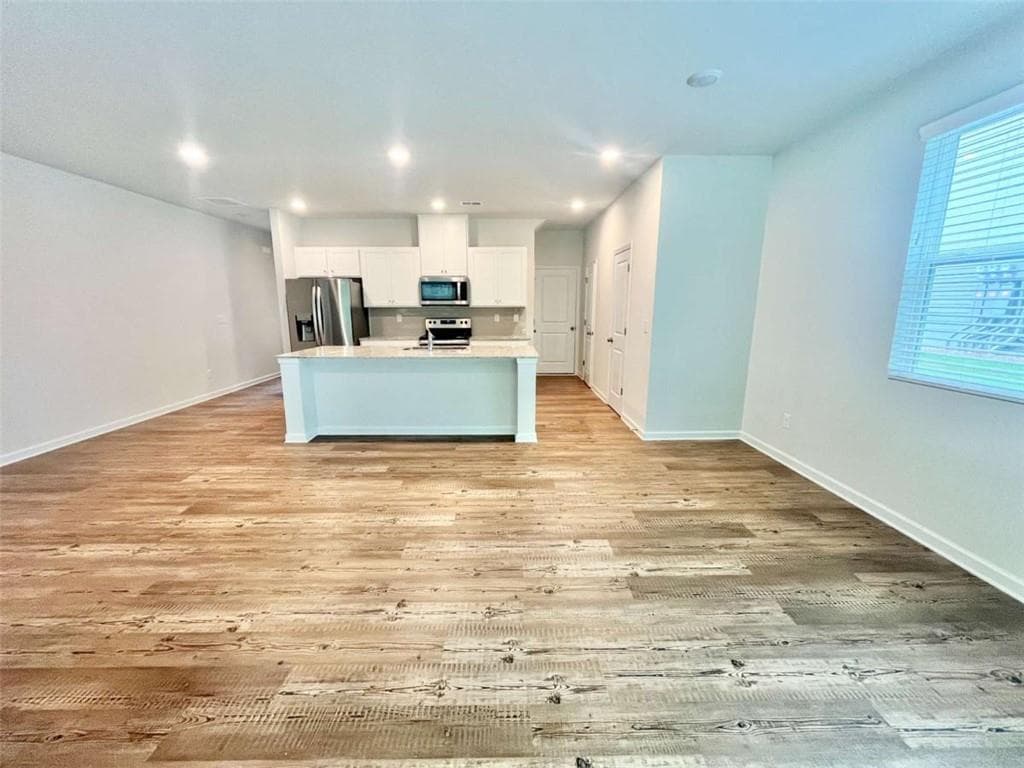 3 bedroom, 3 bathroom, 1,912 sq ft single family residence for rent at 5129 Sidney Square, Flowery Branch, GA 30542 for $2,075 a month — photo 4