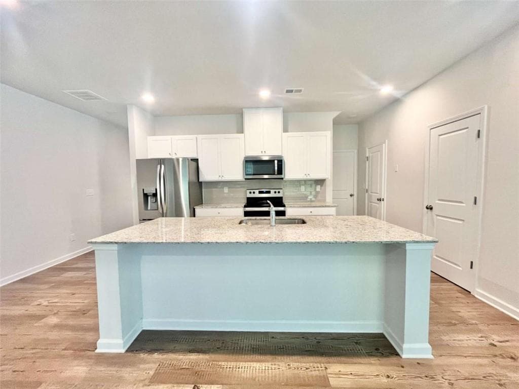 3 bedroom, 3 bathroom, 1,912 sq ft single family residence for rent at 5129 Sidney Square, Flowery Branch, GA 30542 for $2,075 a month — photo 5