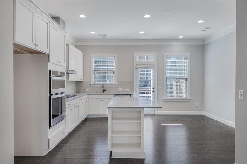 3 bedroom, 4 bathroom, 2,240 sq ft townhouse for sale at 3547 Parkside Way, Atlanta, GA 30319 — photo 3