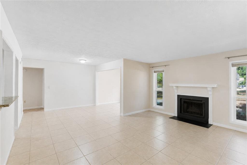 2 bedroom, 2 bathroom, 1,182 sq ft condominium for sale at 3985 Woodridge Way 3985 Building 11, Tucker, GA 30084 — photo 7