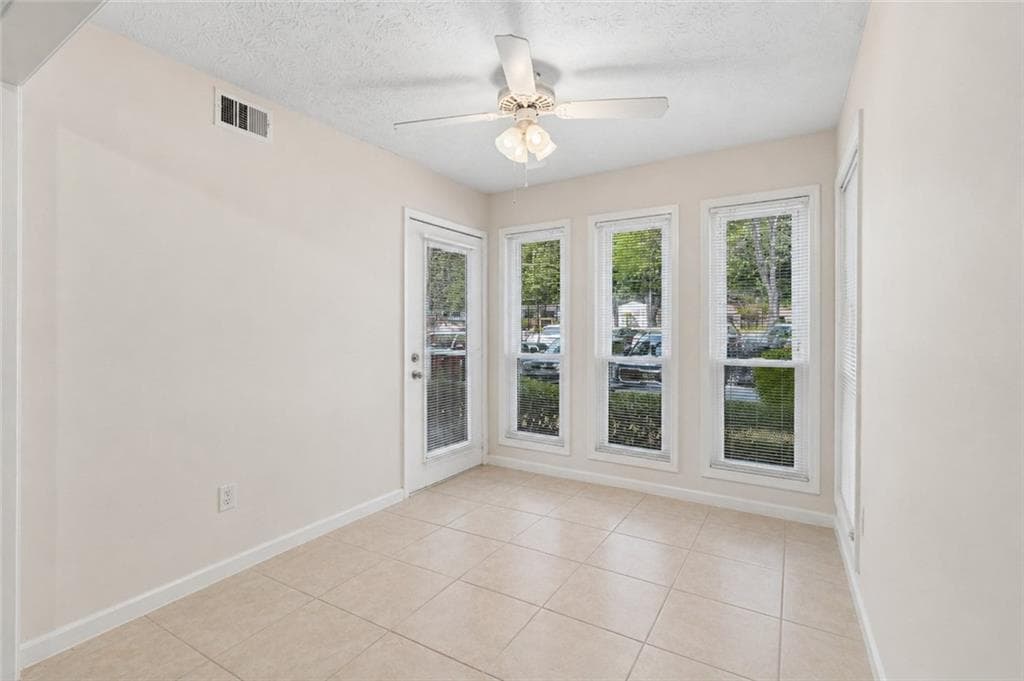 2 bedroom, 2 bathroom, 1,182 sq ft condominium for sale at 3985 Woodridge Way 3985 Building 11, Tucker, GA 30084 — photo 10