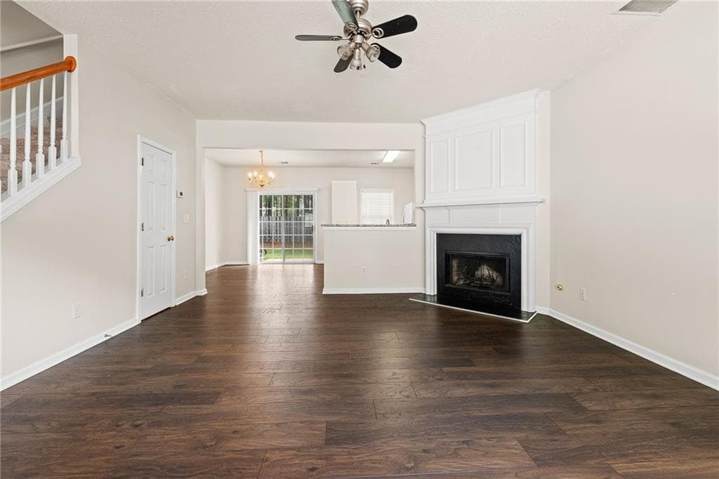 2 bedroom, 3 bathroom, 1,428 sq ft townhouse for rent at 4100 Howell Park Road, Duluth, GA 30096 for $1,900 a month — photo 4