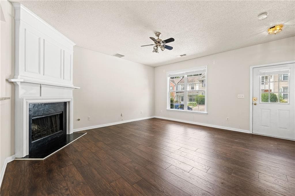 2 bedroom, 3 bathroom, 1,428 sq ft townhouse for rent at 4100 Howell Park Road, Duluth, GA 30096 for $1,900 a month — photo 6