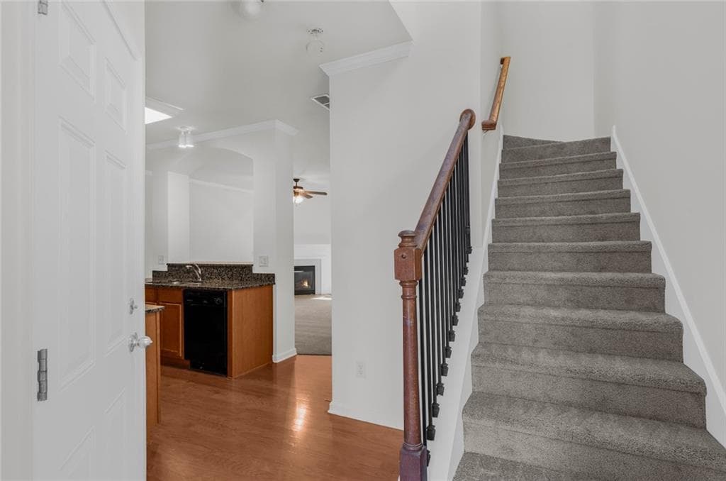 3 bedroom, 3 bathroom, 1,748 sq ft townhouse for sale at 147 Sunset Lane, Woodstock, GA 30189 — photo 9