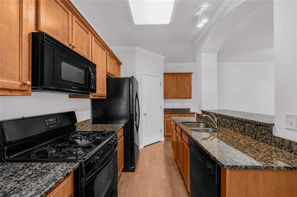 3 bedroom, 3 bathroom, 1,748 sq ft townhouse for sale at 147 Sunset Lane, Woodstock, GA 30189 — photo 10