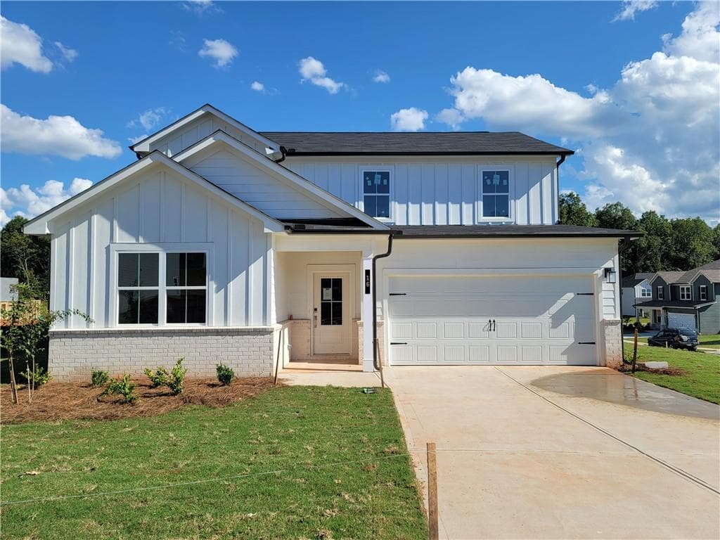 4 bedroom, 3 bathroom, 2,570 sq ft single family residence for sale at 16 Sanborne View Drive, Jefferson, GA 30549