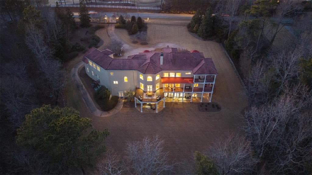 7 bedroom, 6 bathroom, 13,462 sq ft single family residence for sale at 1005 Oak Mountain Road, Carrollton, GA 30117 — photo 4