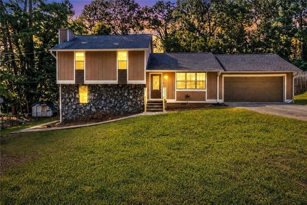 4 bedroom, 3 bathroom, 1,776 sq ft single family residence for sale at 631 Brighton Drive, Lawrenceville, GA 30043 — photo 2