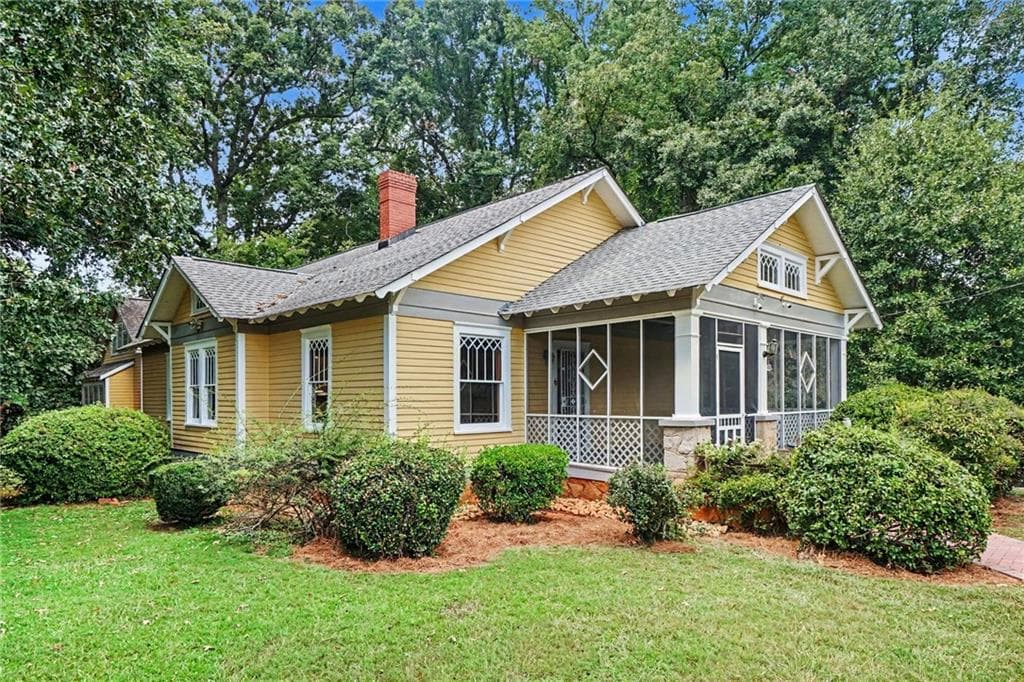 2 bedroom, 3 bathroom, 2,068 sq ft single family residence for sale at 906 Mell Avenue, Clarkston, GA 30021 — photo 2