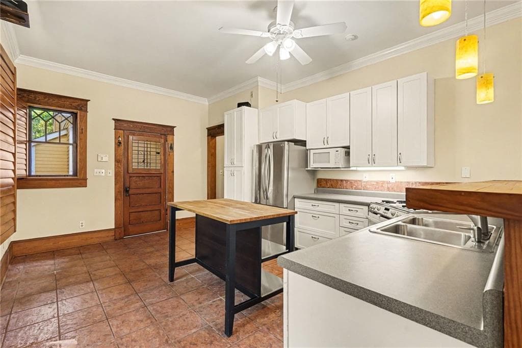 2 bedroom, 3 bathroom, 2,068 sq ft single family residence for sale at 906 Mell Avenue, Clarkston, GA 30021 — photo 10