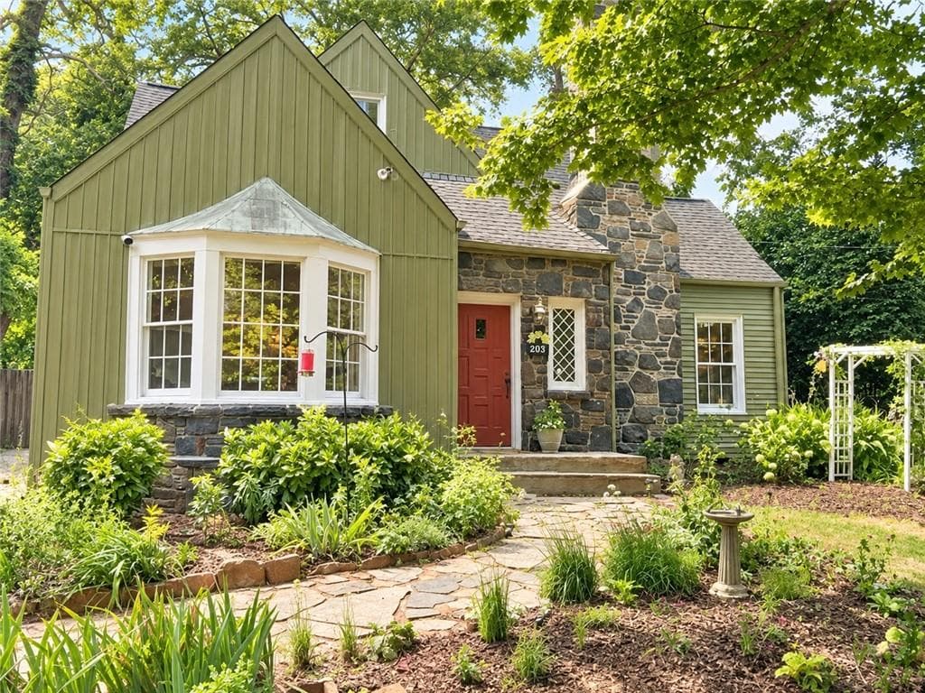 4 bedroom, 2 bathroom, 1,736 sq ft single family residence for sale at 2573 Tilson Drive, Atlanta, GA 30317