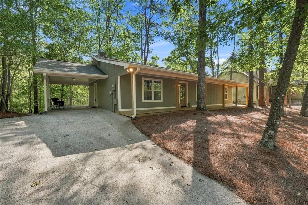 3 bedroom, 2 bathroom, 1,405 sq ft home for sale at 121 White Antelope Street, Waleska, GA