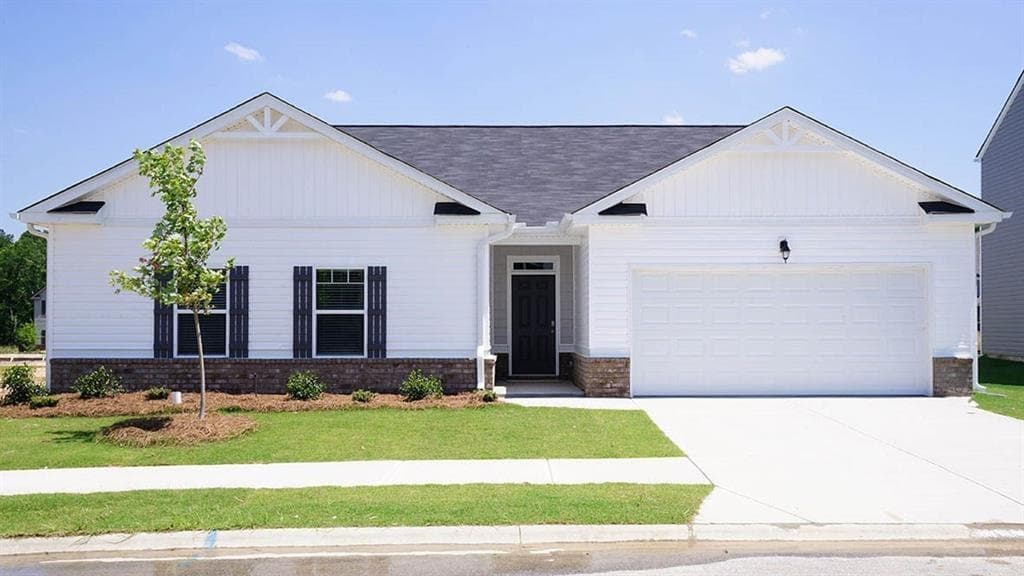 4 bedroom, 2 bathroom, 225,100 sq ft single family residence for sale at 647 Graham Campbell Lane, Statham, GA 30666