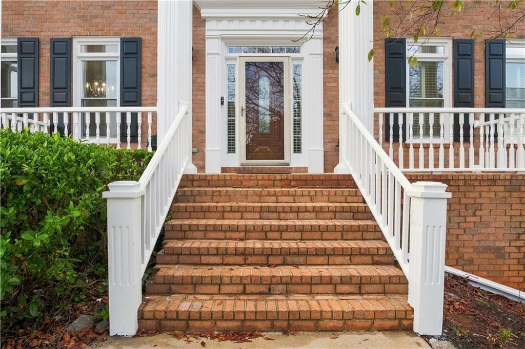 5 bedroom, 5 bathroom, 4,097 sq ft single family residence for sale at 4339 Donerail Drive, Snellville, GA 30039 — photo 3