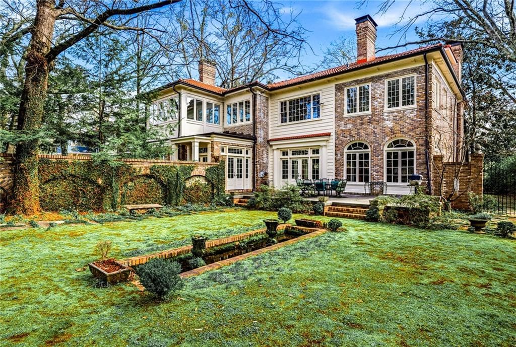 7 bedroom, 6 bathroom, 8,304 sq ft single family residence for sale at 794 Springdale Road, Atlanta, GA 30306 — photo 2