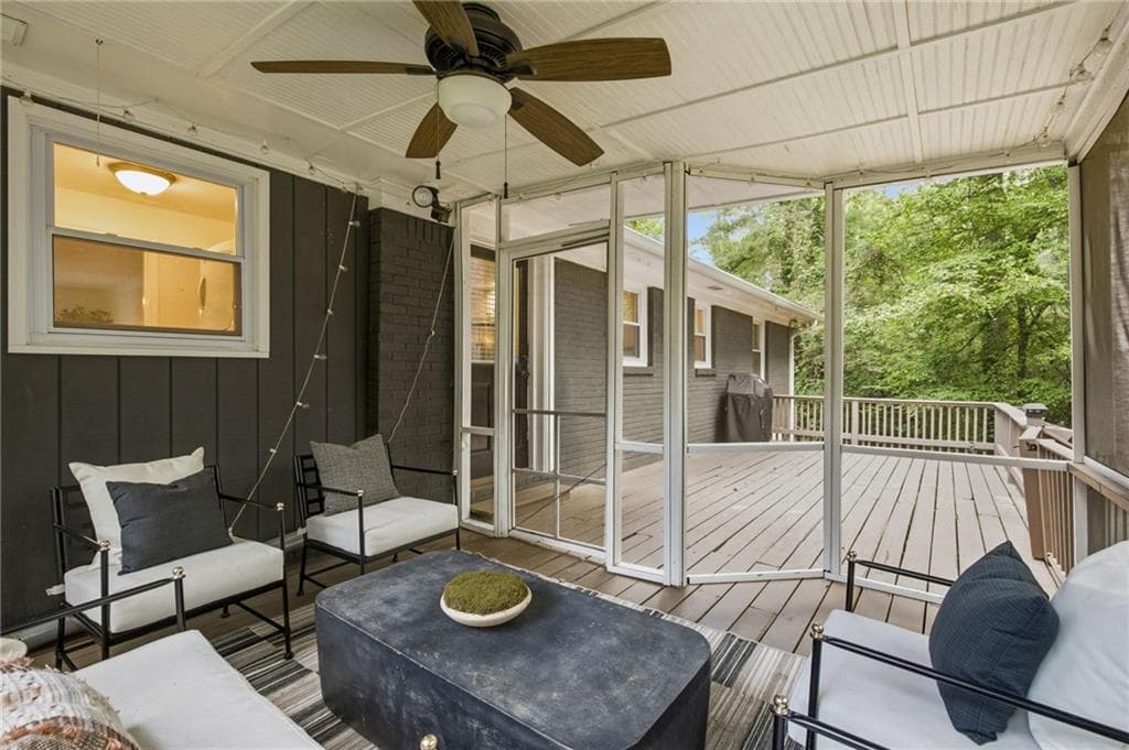 2 bedroom, 2 bathroom, 1,225 sq ft single family residence under contract at 3095 Hollywood Drive, Decatur, GA 30033 — photo 5