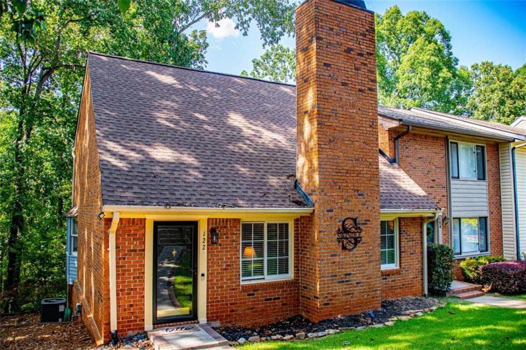 3 bedroom, 2 bathroom, 2,302 sq ft single family residence for sale at 122 Mill Stream, Carrollton, GA 30117 — photo 6