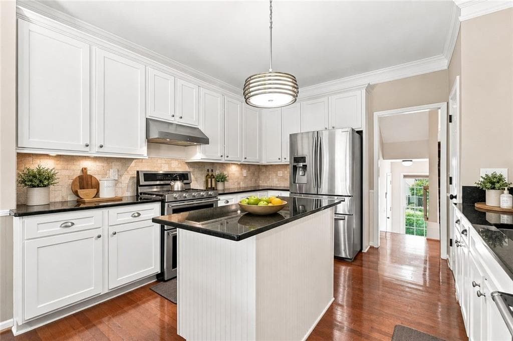 4 bedroom, 3 bathroom, 2,661 sq ft single family residence for sale at 1710 Redbud Way, Cumming, GA 30041 — photo 7