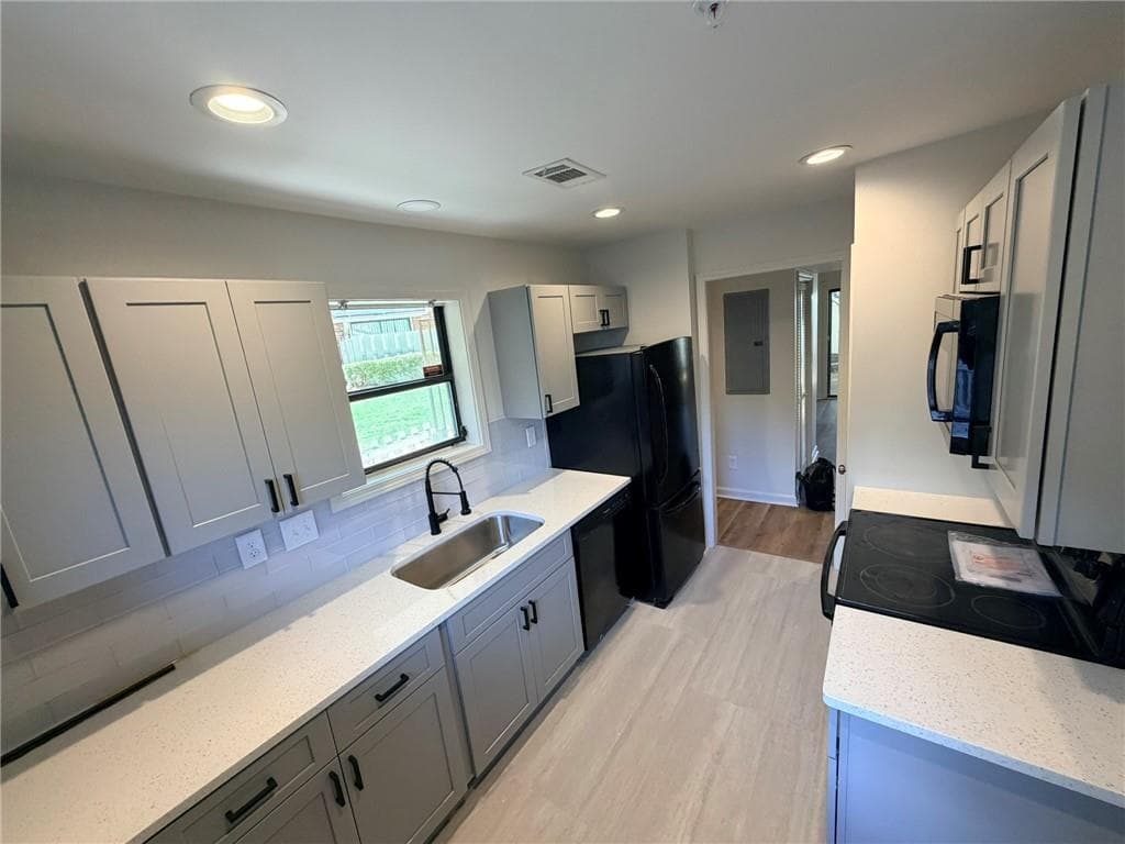 3 bedroom, 3 bathroom, 1,780 sq ft condominium for rent at 732 Hanover Lane, Marietta, GA 30067 for $2,495 a month — photo 4