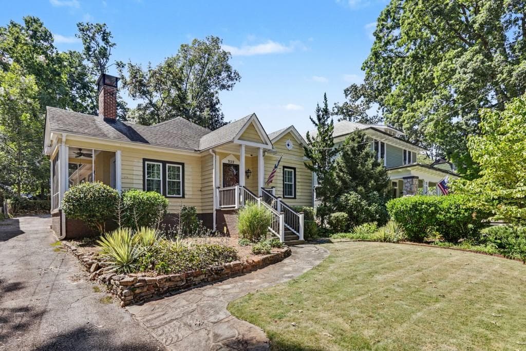 2 bedroom, 2 bathroom, 2,186 sq ft single family residence under contract at 322 NELSON FERRY Road, Decatur, GA 30030 — photo 2
