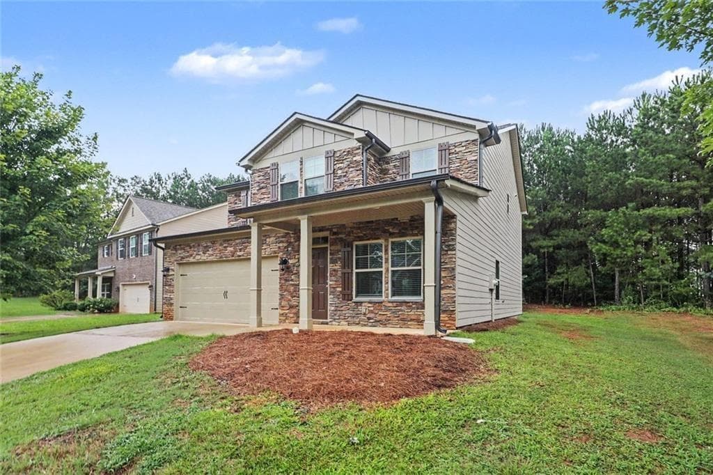 4 bedroom, 3 bathroom, 2,344 sq ft single family residence for sale at 316 Trae Court, Hampton, GA 30228 — photo 3