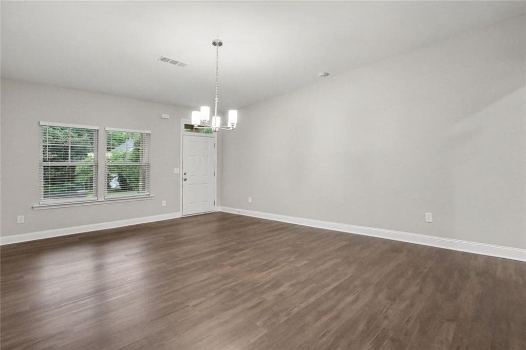 4 bedroom, 3 bathroom, 2,344 sq ft single family residence for sale at 316 Trae Court, Hampton, GA 30228 — photo 7