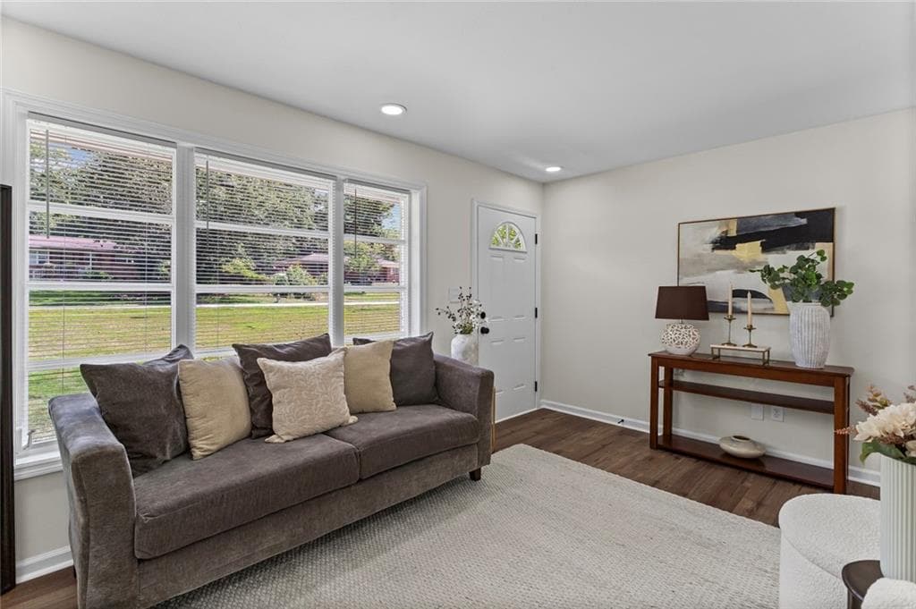 3 bedroom, 2 bathroom, 1,125 sq ft single family residence under contract at 1675 Cherokee Boulevard, Douglasville, GA 30134 — photo 6