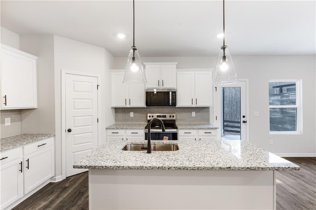 3 bedroom, 3 bathroom, 1,736 sq ft townhouse for sale at 347 Yukon Drive 55, Conyers, GA 30094 — photo 8