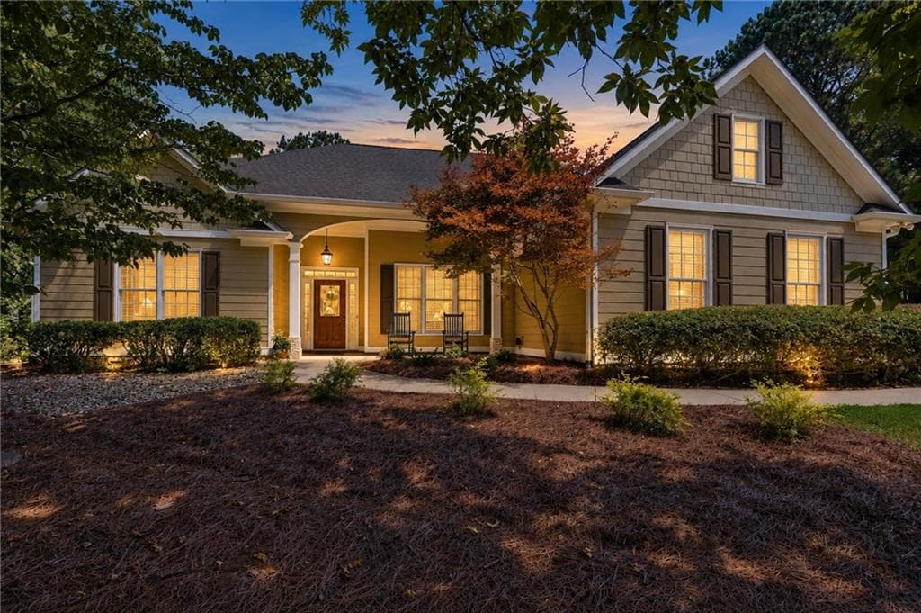 3 bedroom, 3 bathroom, 2,692 sq ft single family residence under contract at 128 Copper Hills Drive, Canton, GA 30114 — photo 2