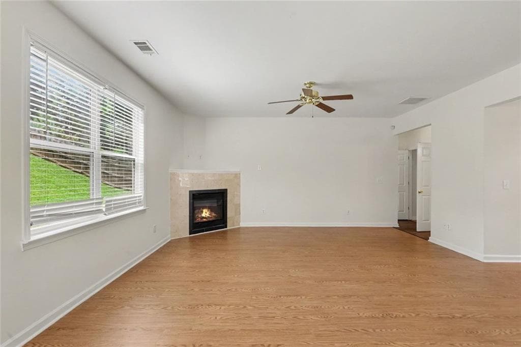 5 bedroom, 3 bathroom, 2,860 sq ft single family residence for sale at 6486 E Stonelake Place, Atlanta, GA 30331 — photo 7