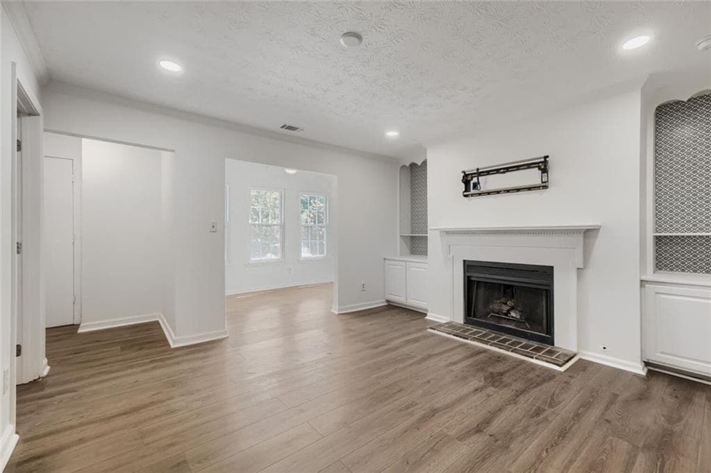 2 bedroom, 2 bathroom, 1,150 sq ft condominium for sale at 1967 Brian Way, Decatur, GA 30033 — photo 6