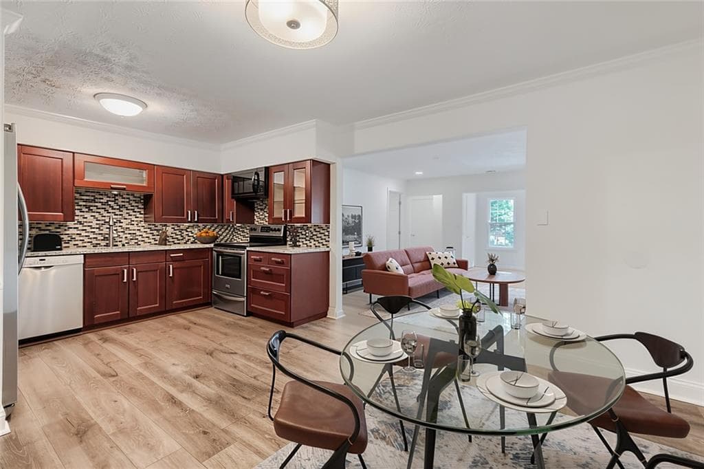 2 bedroom, 2 bathroom, 1,150 sq ft condominium for sale at 1967 Brian Way, Decatur, GA 30033 — photo 8