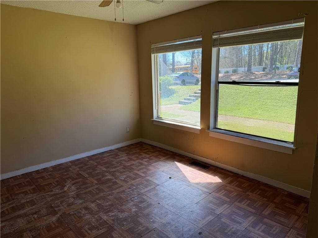 3 bedroom, 3 bathroom, 1,758 sq ft townhouse under contract at 2764 Shellbark Road, Decatur, GA 30035 — photo 5