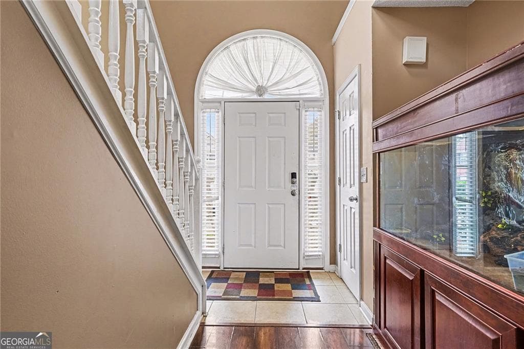 3 bedroom, 3 bathroom, 2,228 sq ft single family residence for sale at 11811 Registry Boulevard, Hampton, GA 30228 — photo 4