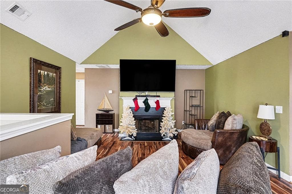 3 bedroom, 3 bathroom, 2,228 sq ft single family residence for sale at 11811 Registry Boulevard, Hampton, GA 30228 — photo 6