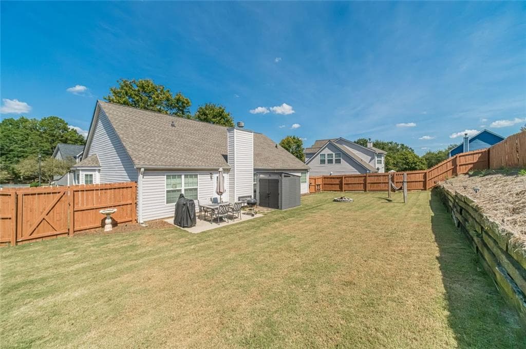 4 bedroom, 2 bathroom, 1,919 sq ft single family residence for sale at 418 Franklin Street, Braselton, GA 30517 — photo 5