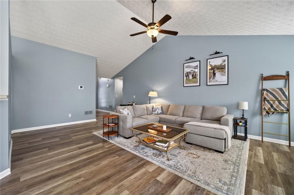 4 bedroom, 2 bathroom, 1,919 sq ft single family residence for sale at 418 Franklin Street, Braselton, GA 30517 — photo 3
