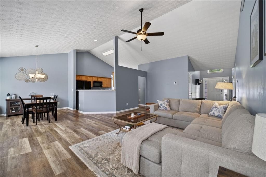 4 bedroom, 2 bathroom, 1,919 sq ft single family residence for sale at 418 Franklin Street, Braselton, GA 30517 — photo 9